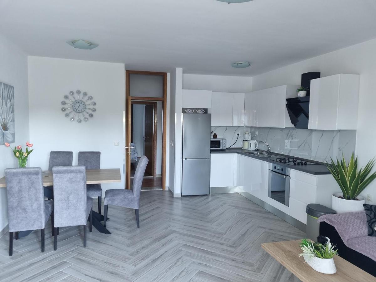 Apartments Ledic Krvavica Kültér fotó