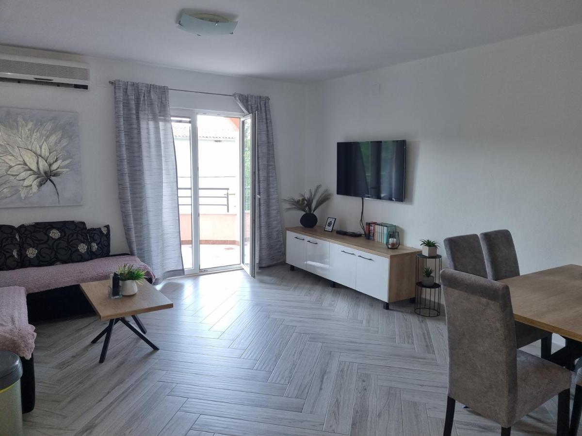 Apartments Ledic Krvavica Kültér fotó