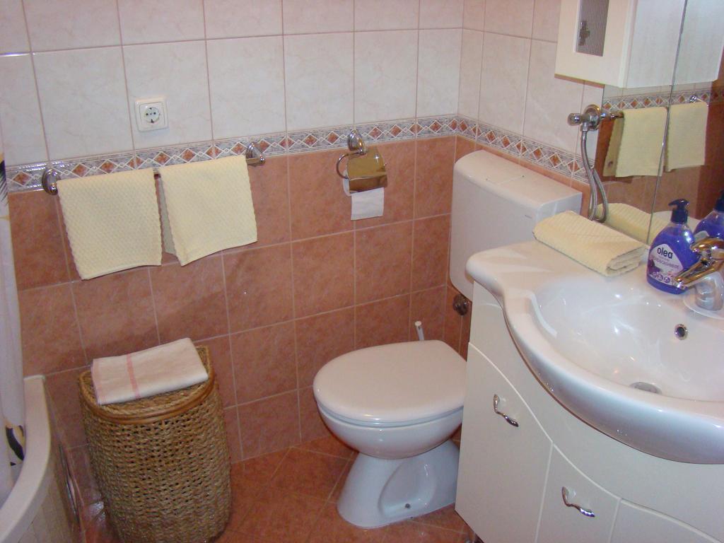 Apartments Ledic Krvavica Kültér fotó